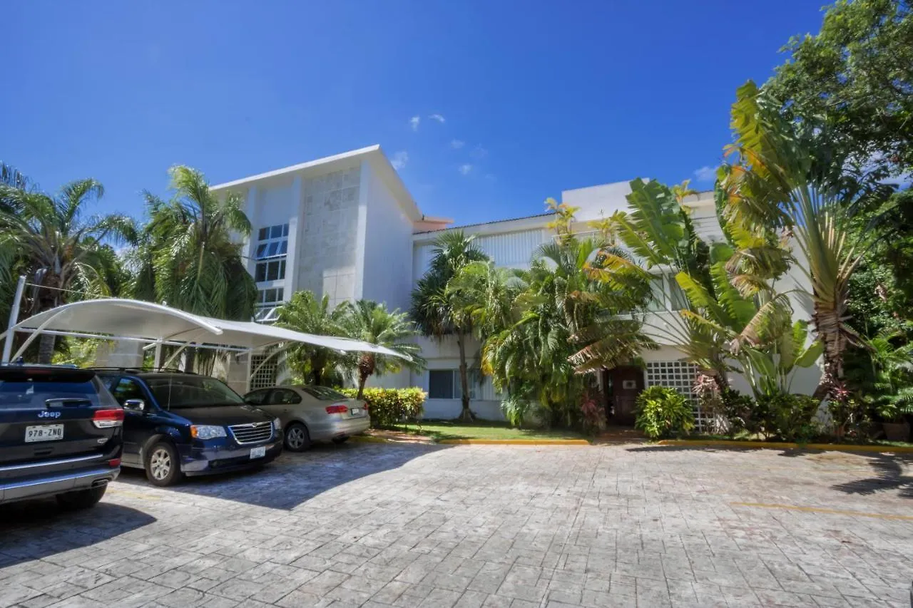 Luxury House B&B Playa del Carmen 5*,